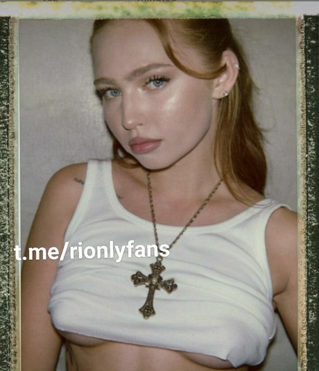 Renata Valliulina top model picture