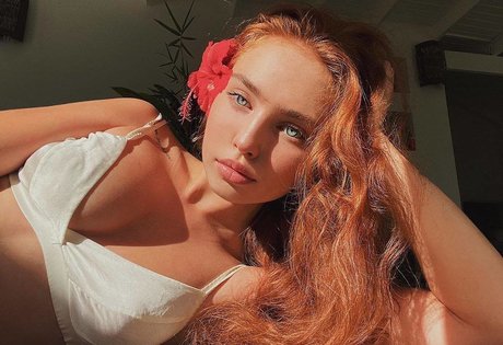 Renata Valliulina star naked photo