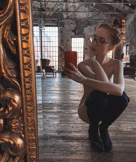 Renata Valliulina star erotic archive