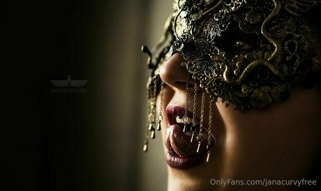 janacurvyfree nudes actress img