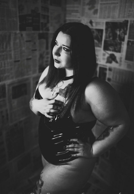 janacurvyfree sex star picture