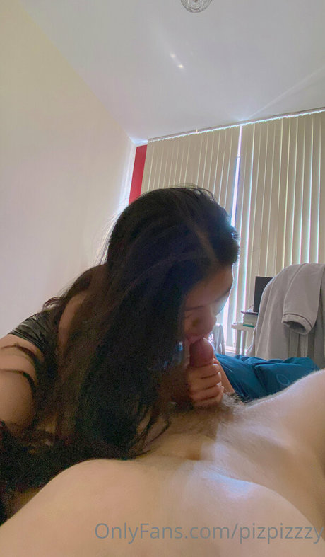 pizpizzzy naked actress gallery