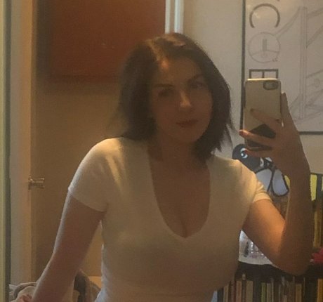 Megan Bitchell erotic pornstar pics