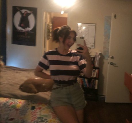 Megan Bitchell model pics