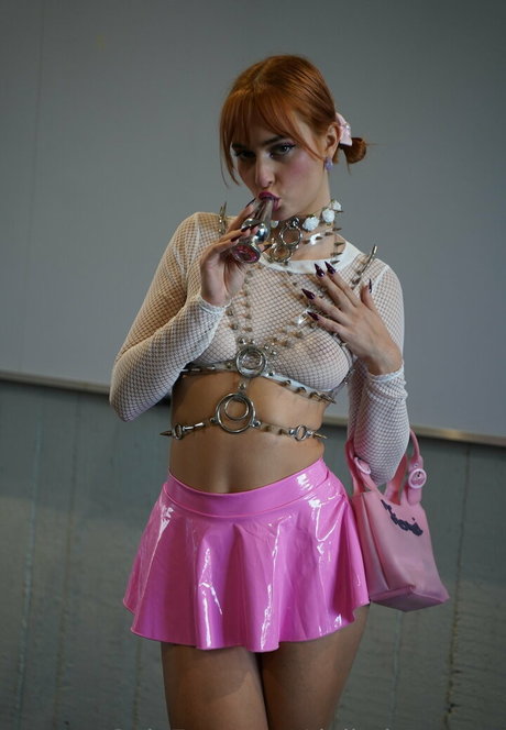 dollydysonxxx pornstar art archive