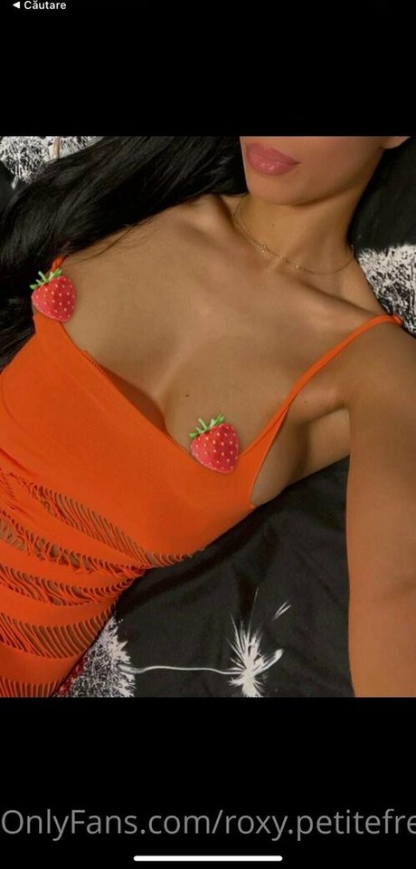 roxy petitefree high quality model archive