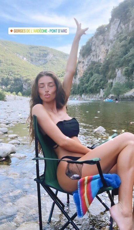 Mimi Keene hd model image