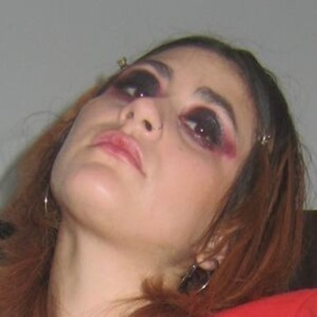 Oatmilkmommy nude model img