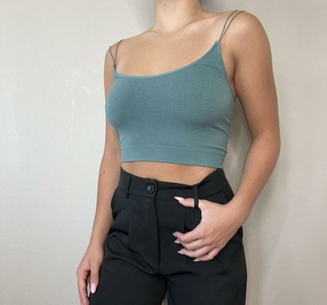 Avia Butler exclusive model archive