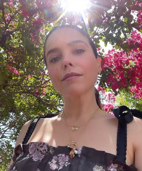 Sophia Bush exclusive model pics