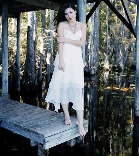 Sophia Bush naked actress pic