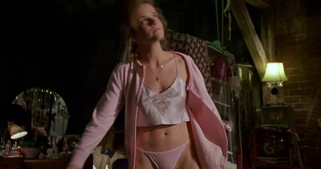 Lea Thompson naked star pics