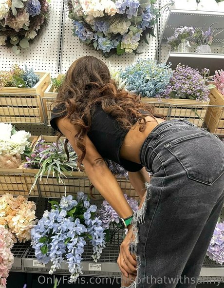 thisorthatwithsunny pornstar image