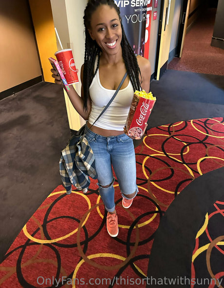 thisorthatwithsunny sexy actress pic