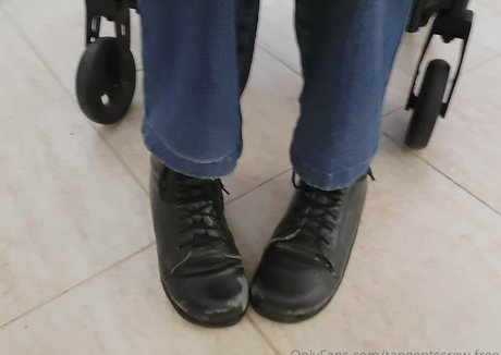 mirror selfie onlyfans adult pictures