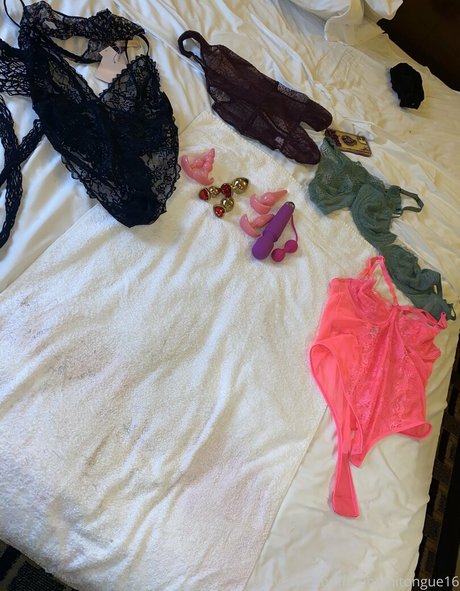 tsunamitongue16 hot pornstar photos