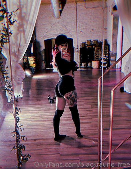 alexafawn free top model pics