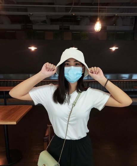 amateur mom onlyfans art naked photos