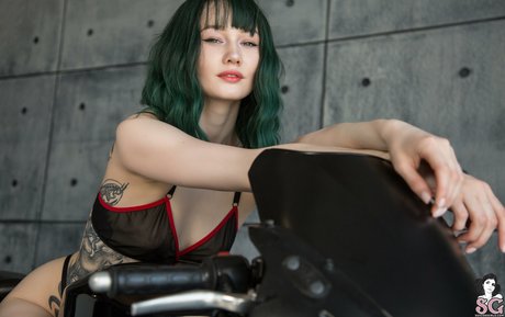 lisaberry sg erotic model archive