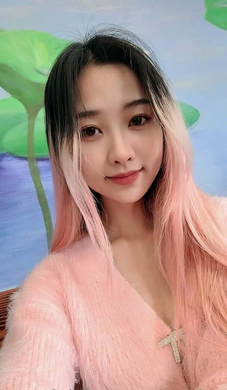 dear chuu erotic actress archive