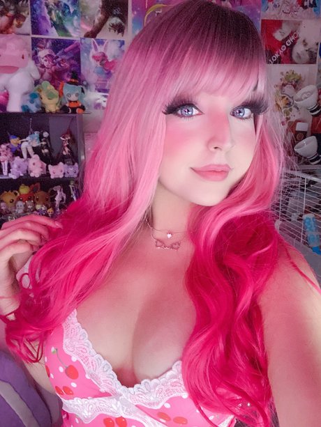 Kutie Kitten model erotic archive