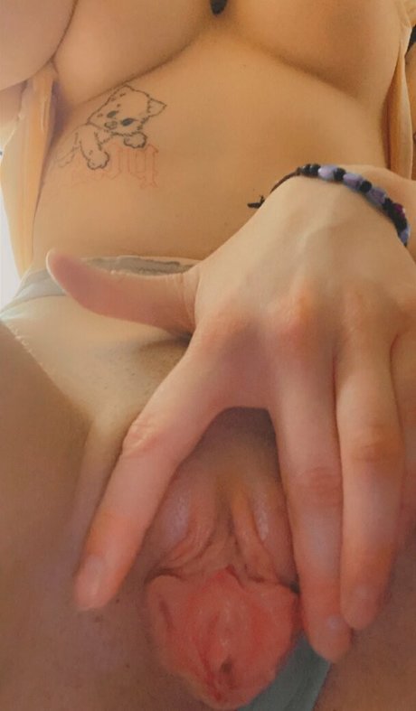 cutiepie Alice top model pic