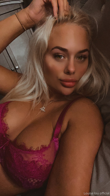 louiselou sexy model photo