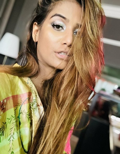 Poonam Pandey model sex image