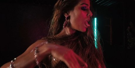 Poonam Pandey model sex image