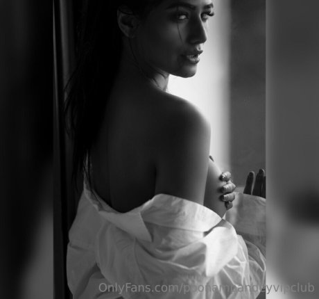 Poonam Pandey pornstar high quality pic