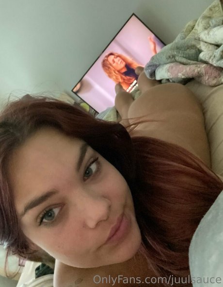 Txisten naked star pic