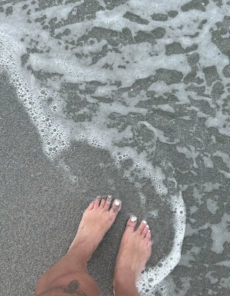 Txisten hot star image