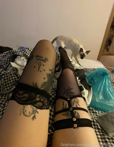 Your Waifu sexy model gallery