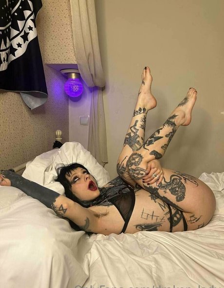 Draken lady star sexy photos