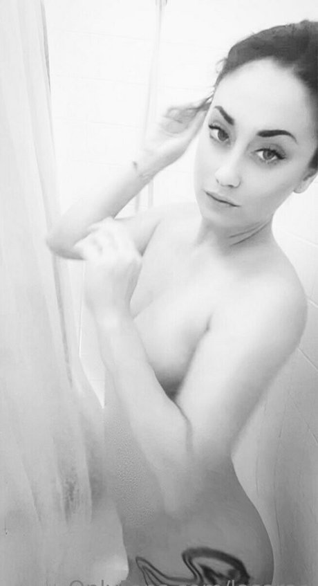 lasarae pornstar nudes img