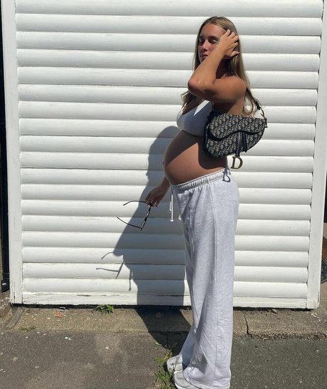 bbygirl29 hot pornstar pics