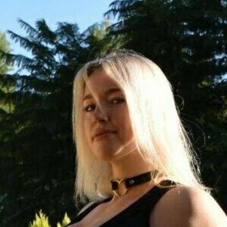 thigh high boots onlyfans erotic pics