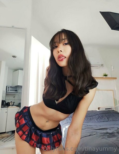 TinaYummy pornographic star pictures