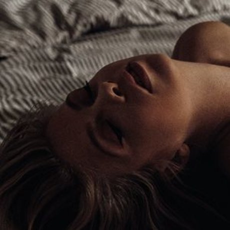 beacorn art adult actress images