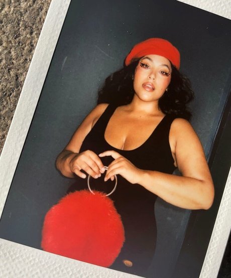 ebony smoking onlyfans exclusive image