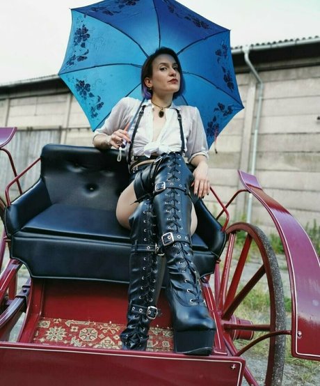 Miss Flora Femdom perfect star pic