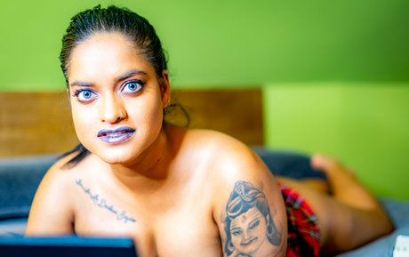 sam singh model sexy pics