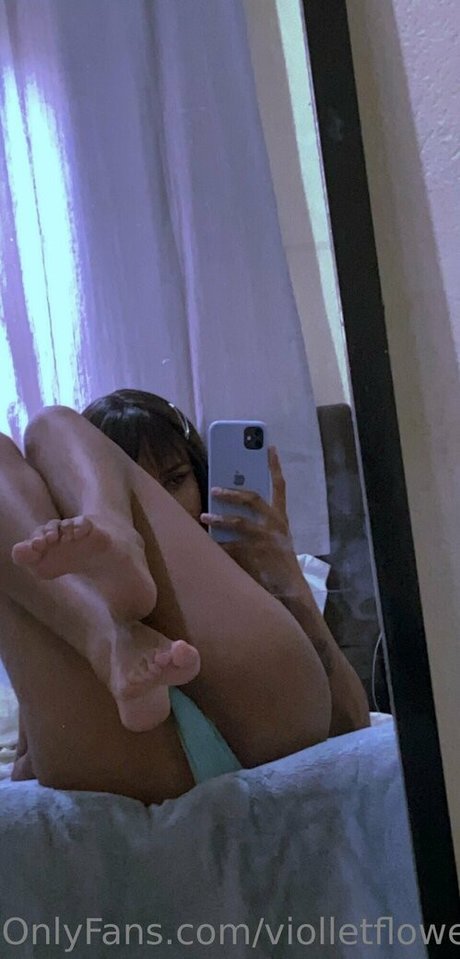 Viollet Collins pretty model gallery