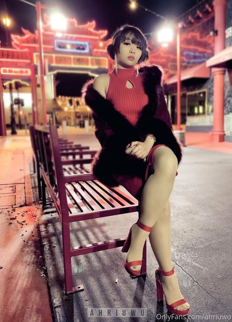 Ahriuwu high quality model pictures