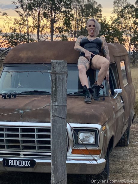 Bec Rawlings pretty pornstar gallery