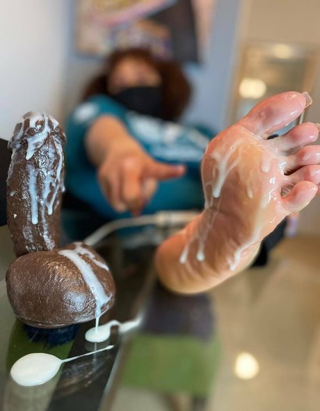 THEDCFOOTQUEEN art actress gallery