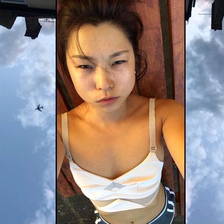 CutieMish model erotic pic