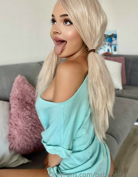 babybelladiaz model top photos