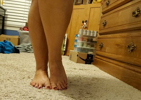 sweetfeet2187 model nude photos