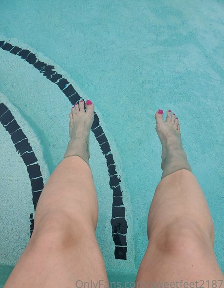 sweetfeet2187 pornographic model img